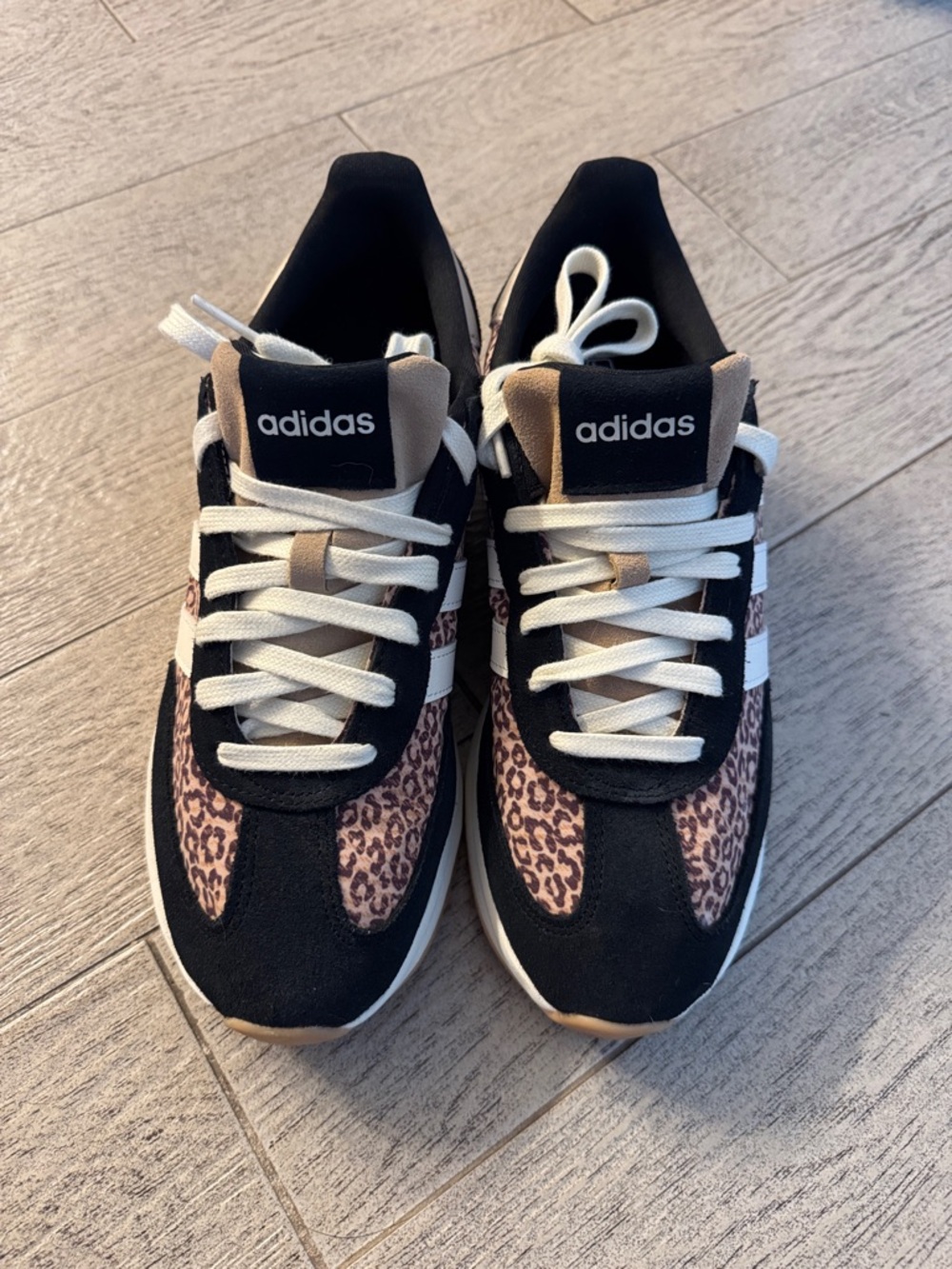 adidas Run 70s 2.0 Sneakers with leopard accent